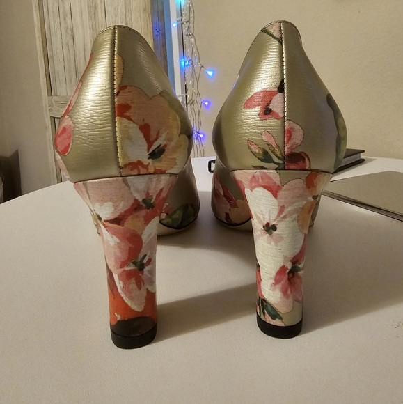 Limited Ed. Gucci Blooms Heels! Beautiful Condition (38) - Picture 9 of 12